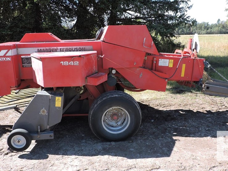 massey-ferguson-1842-image-1