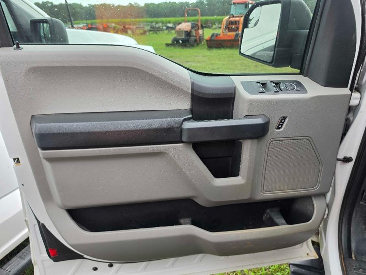 2018-ford-f150-image-10