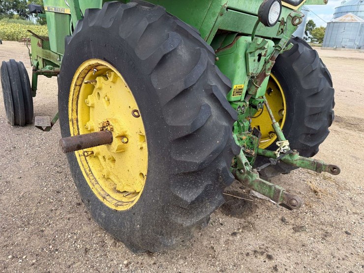 john-deere-4020-image-51