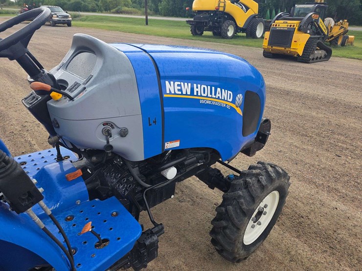 2022-new-holland-workmaster-40-image-12