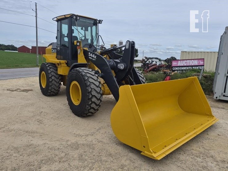 2015-deere-544k-image-4