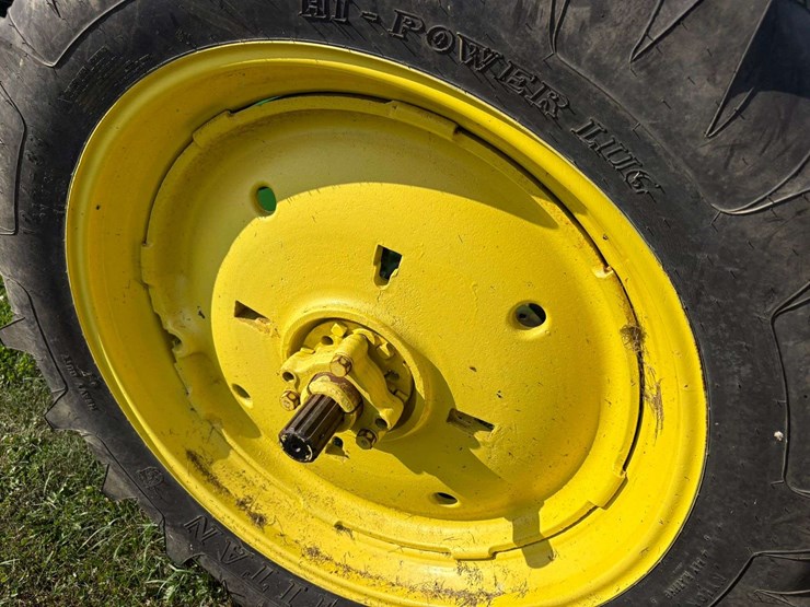 1951-john-deere-b-image-9