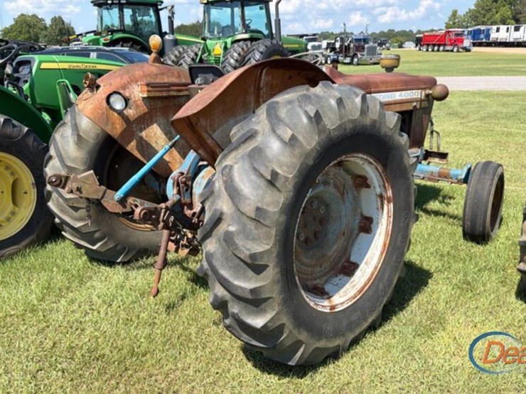 ford-4000-image-5
