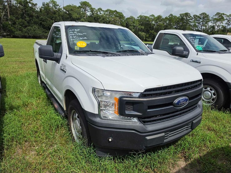 2018-ford-f150-xl-image-1