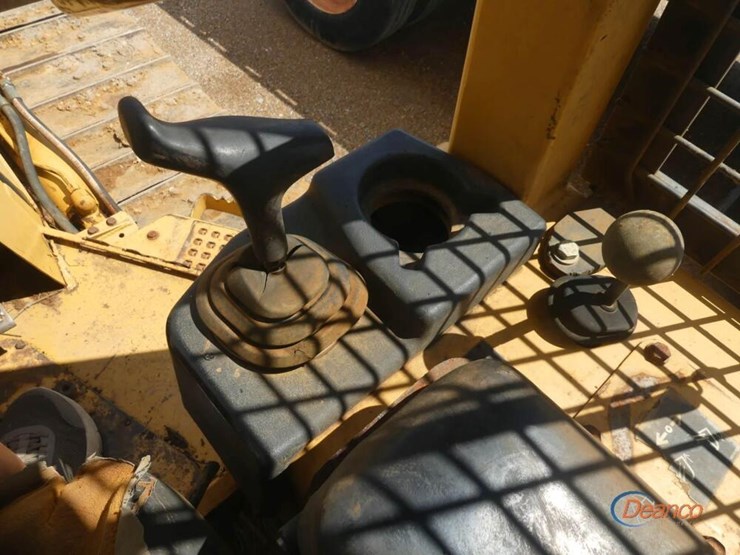 2004-caterpillar-d5g-image-15