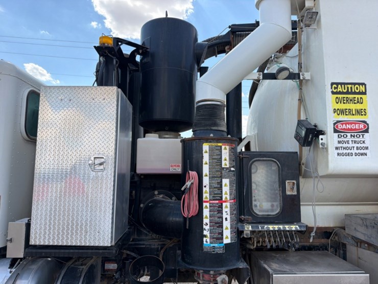 2019-peterbilt-367-image-16