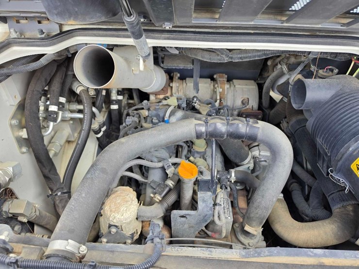 2022-takeuchi-tl8r2-image-5