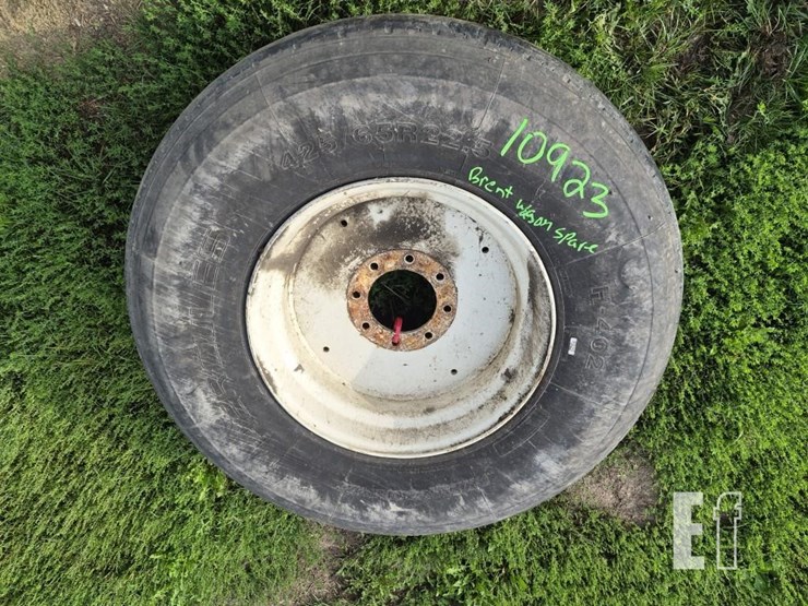 grain-cart-spare-tire-image-1