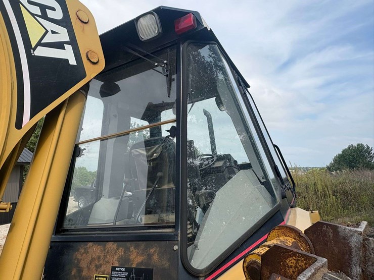 1995-caterpillar-426b-image-28