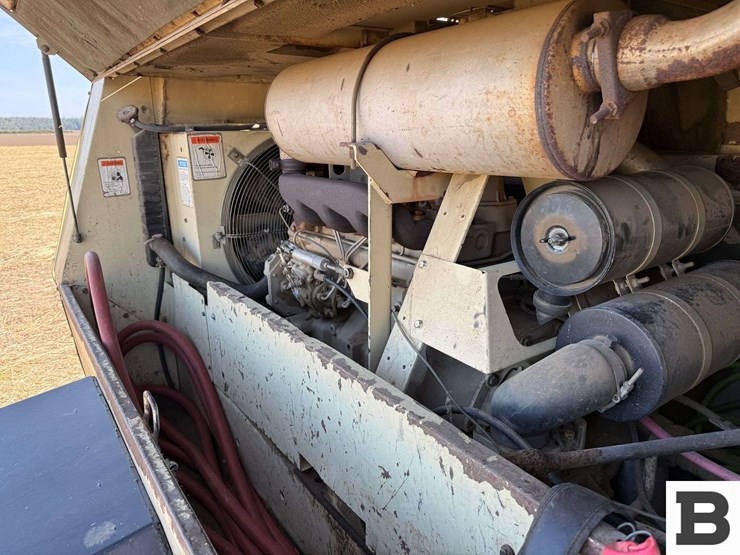 1995-ingersoll-rand-p185wjd-185-cfm-portable-air-compressor-image-26