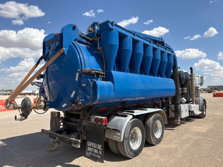 2012-peterbilt-367-image-7