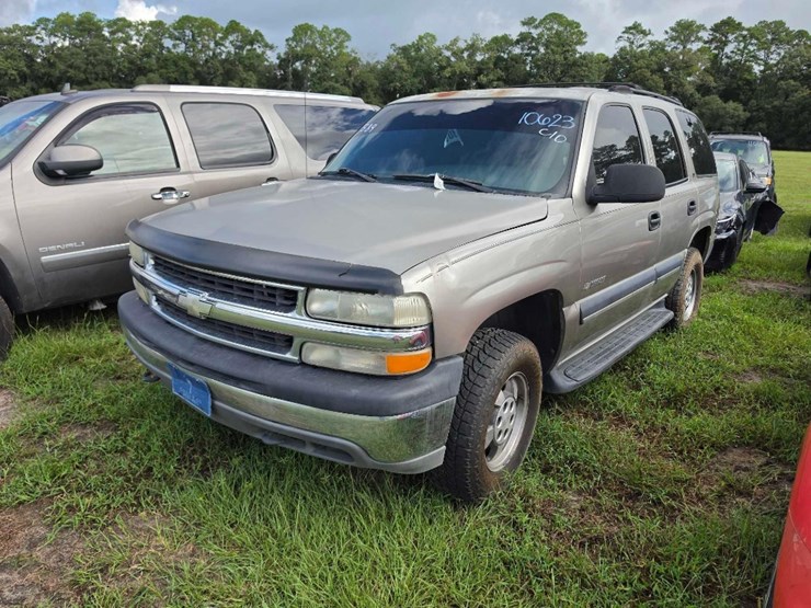 2001-chevrolet-tahoe-image-2
