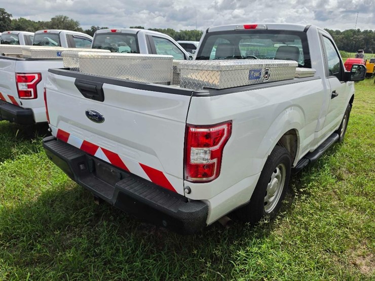 2019-ford-f150-xl-image-5