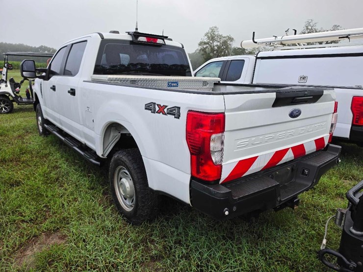 2021-ford-f250-xl-image-4