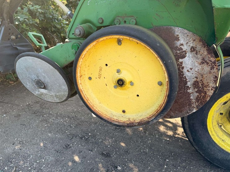 john-deere-7200-image-10