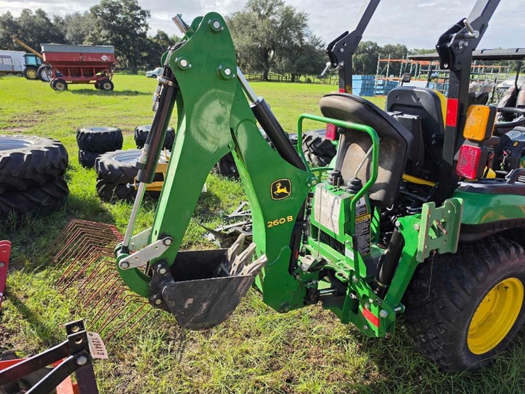 2021-john-deere-2025r-image-5