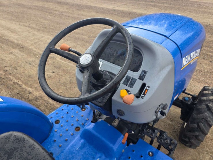 2022-new-holland-workmaster-40-image-16
