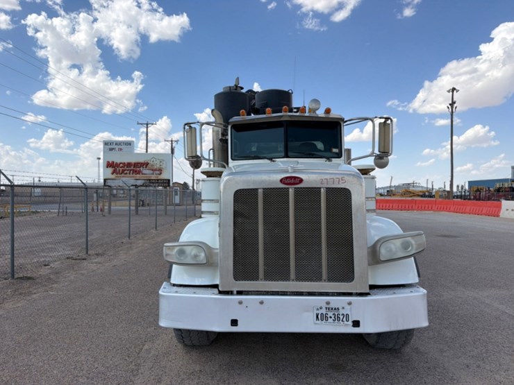 2015-peterbilt-367-image-2