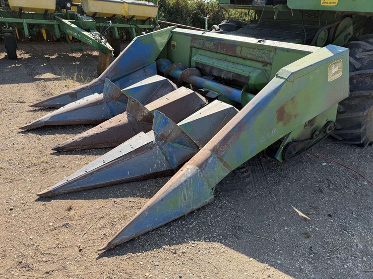 john-deere-444-image-3