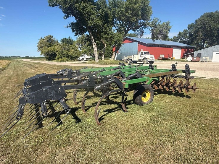 john-deere-714-image-10