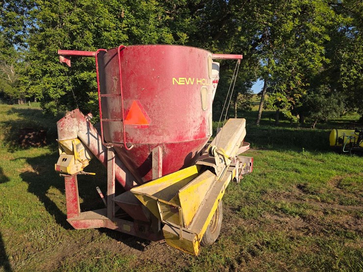 new-holland-355-image-3