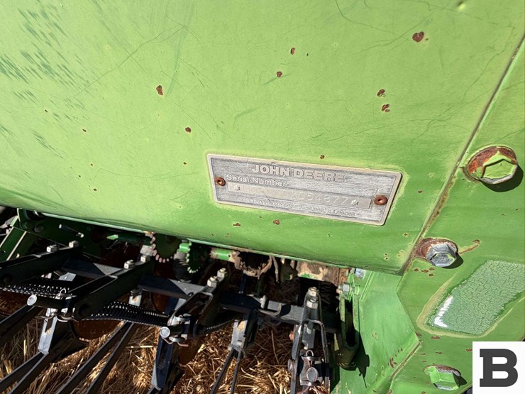 john-deere-8350-image-39