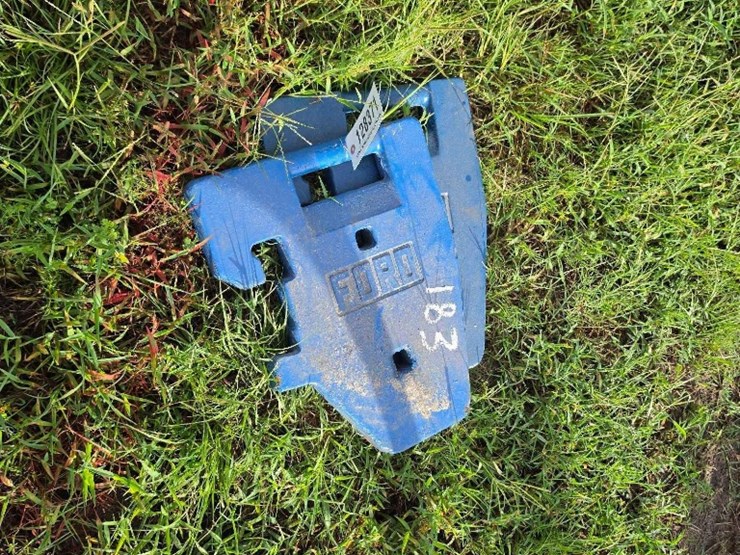 ford-tractor-image-1
