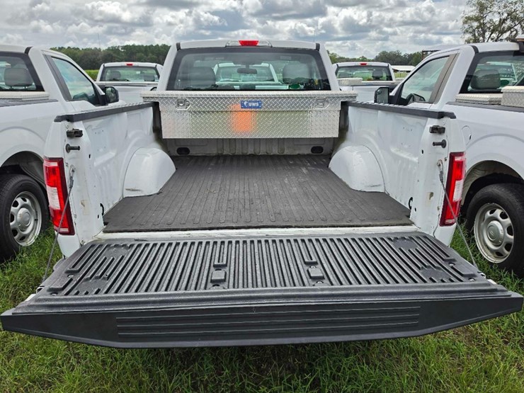 2019-ford-f150-xl-image-6