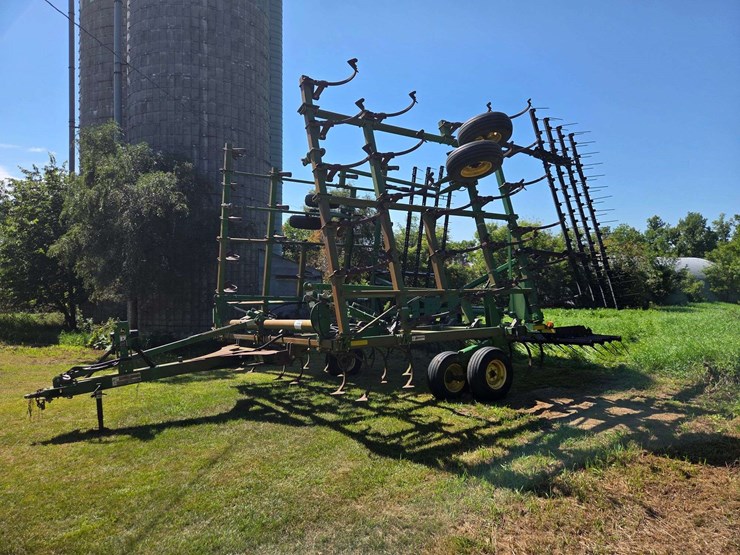 john-deere-2210-image-7