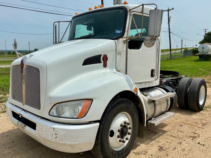 2019-kenworth-t370-image-1