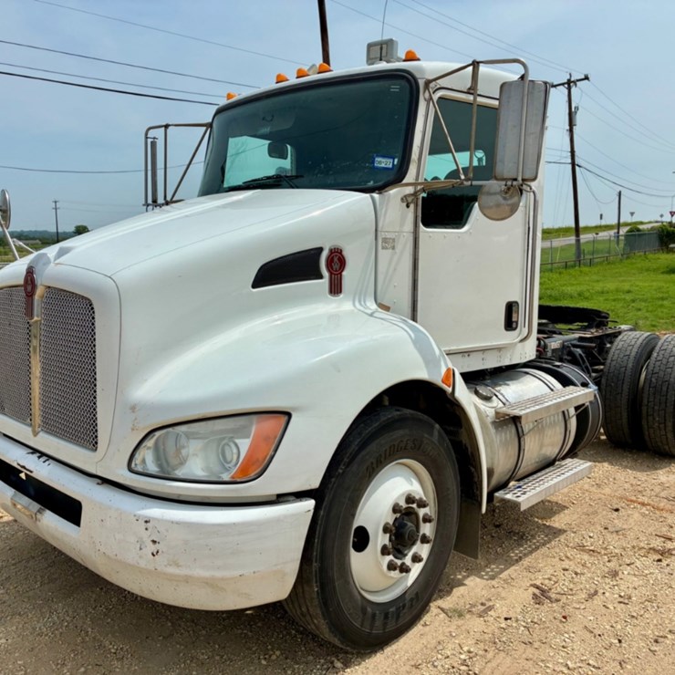 2019 KENWORTH T370