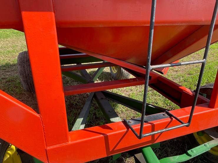 john-deere-1075-image-28