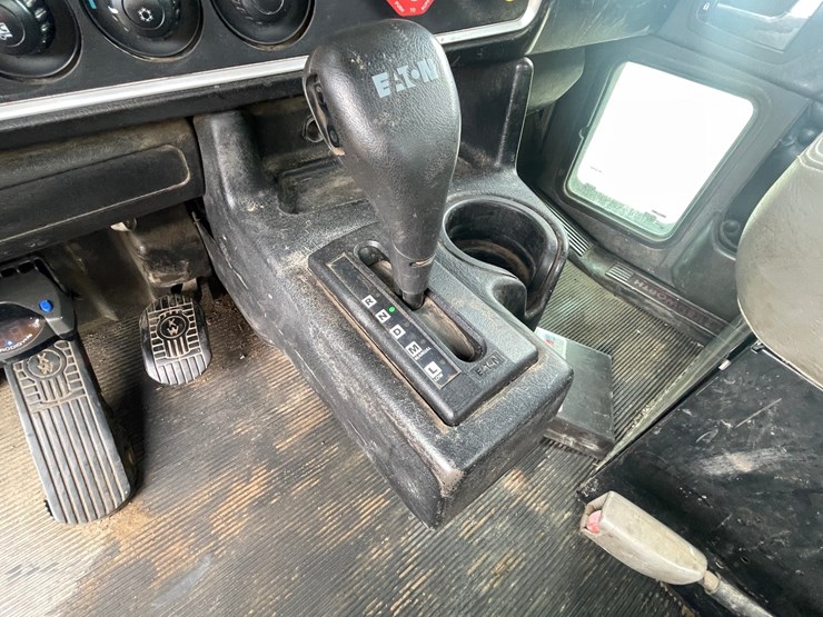 2007-kenworth-t800-image-38