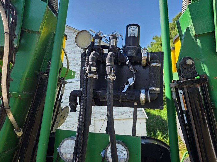 john-deere-1720-image-12
