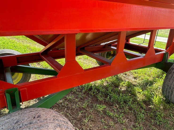 john-deere-1075-image-27