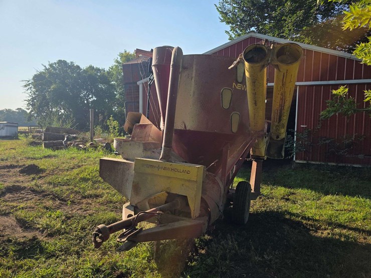 new-holland-355-image-6