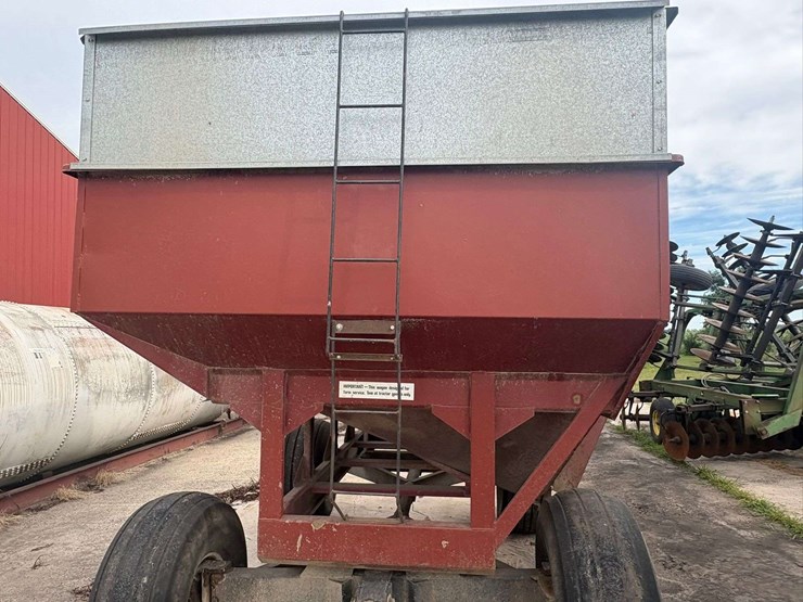 m&w-little-red-wagon-image-10