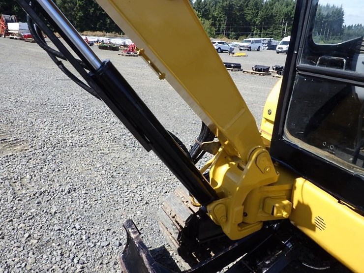 caterpillar-303-image-14