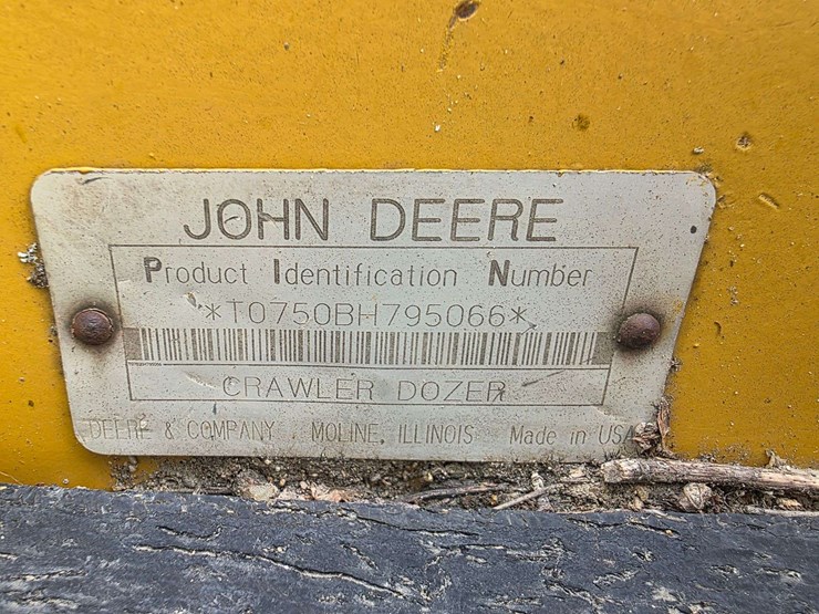deere-750b-lt-image-30