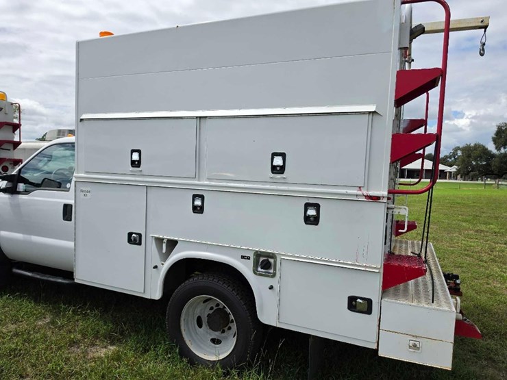 2014-ford-f550-image-7