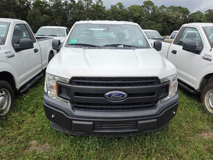 2020-ford-f150-xl-image-2