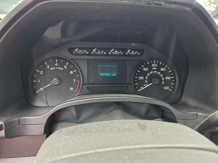 2018-ford-f150-xl-image-11