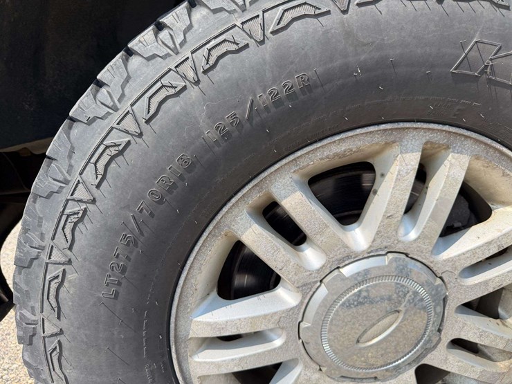 2010-ford-f150-lariat-image-14
