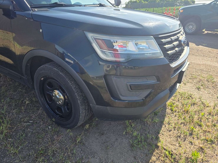 2016-ford-explorer-police-interceptor-image-9