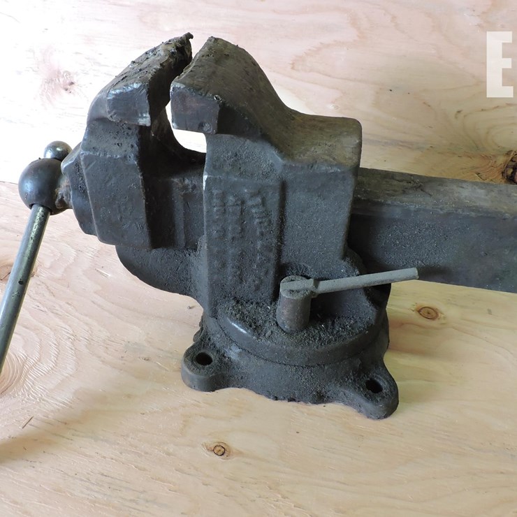 ATHOL 4” BENCH VISE, WELD OVER RUN ON JAWS, REPAIR