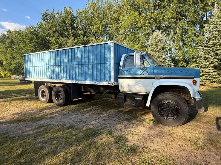 1977-chevrolet-c65-image-3