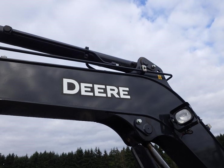 2023-deere-60g-image-12