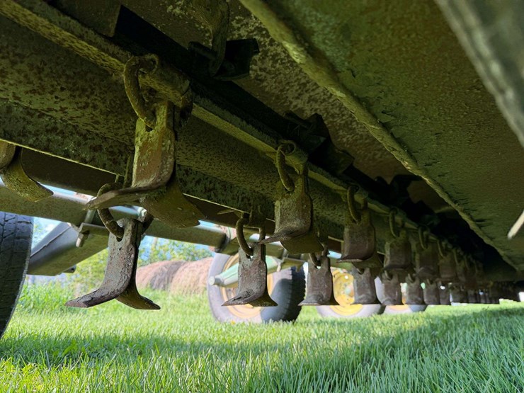 john-deere-120-image-9