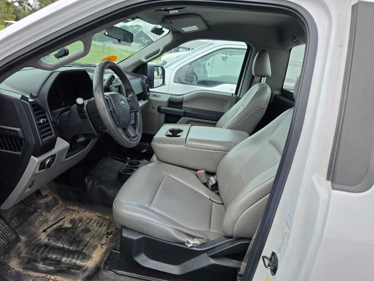 2019-ford-f150-xl-image-9