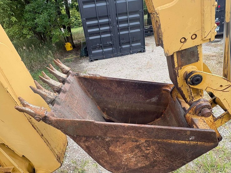 1995-caterpillar-426b-image-16